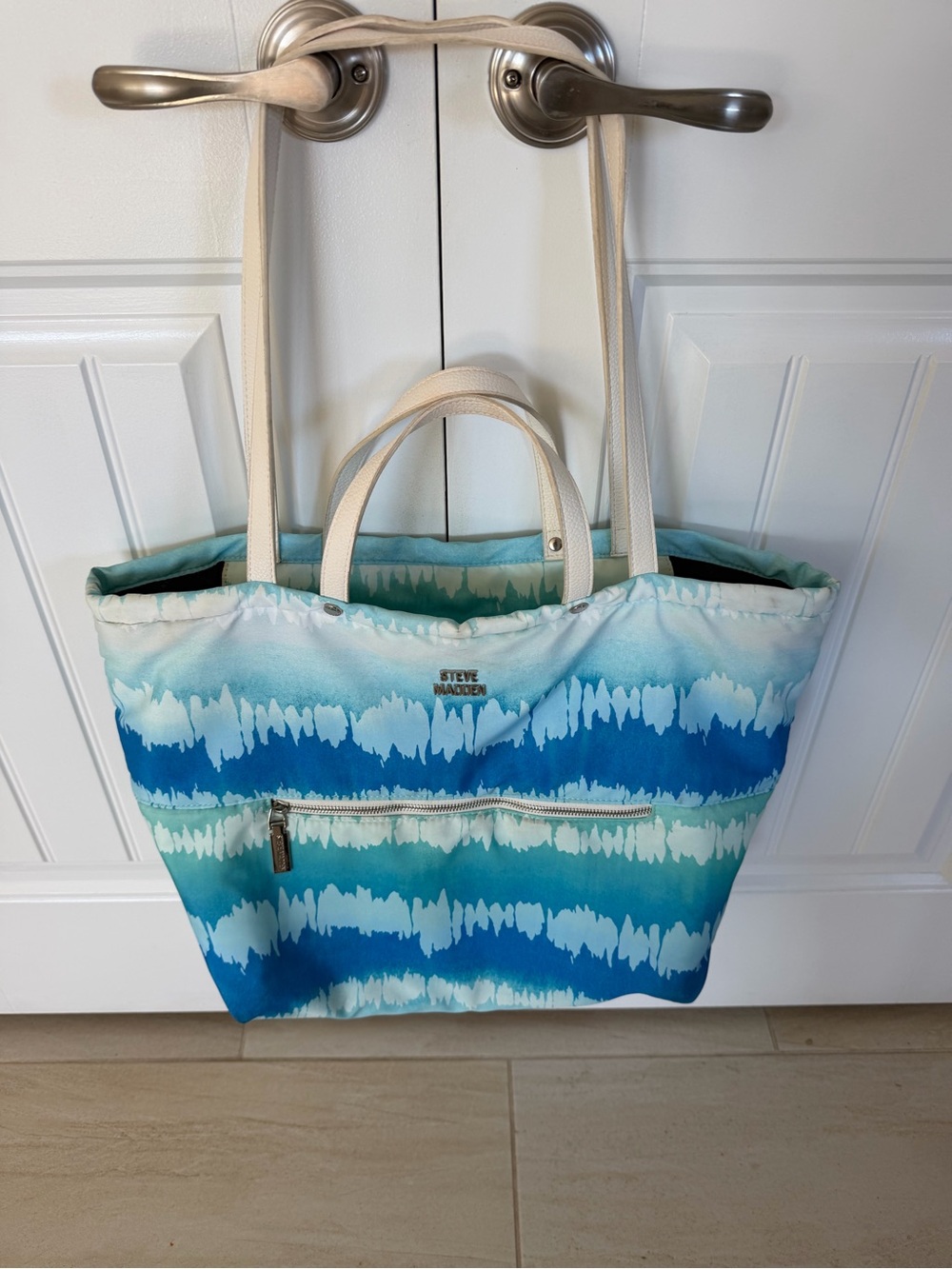 Steve Madden Tie Dye Blue/White Duffle Bag Diaper Beach Travel Vacation